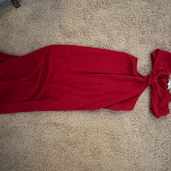 Burgundy Summer Midi dress with waist Cut outs! - Picture 3 of 3
